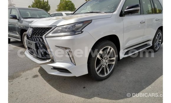 Acheter Import Voiture Lexus LX Blanc à Import - Dubai, East Mahé Acheter Import Voiture Lexus LX Blanc à Import - Dubai, East Mahé