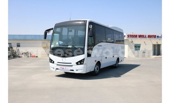 Acheter Import Voiture Isuzu Rodeo Blanc à Import - Dubai, East Mahé