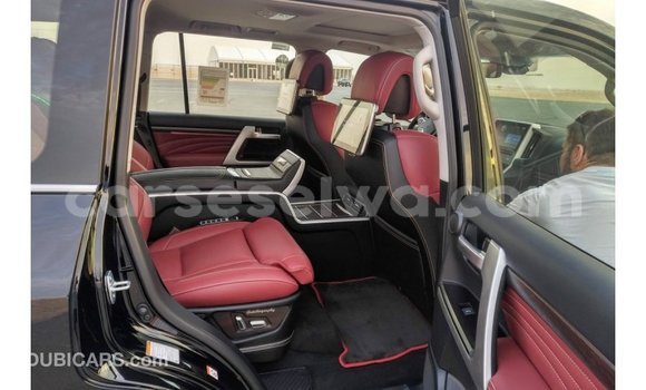 Buy Import Toyota Land Cruiser Black Car in Import - Dubai in East Mahé Buy Import Toyota Land Cruiser Black Car in Import - Dubai in East Mahé