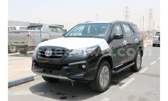 Acheter Import Voiture Toyota Fortuner Noir à Import - Dubai, East Mahé Acheter Import Voiture Toyota Fortuner Noir à Import - Dubai, East Mahé