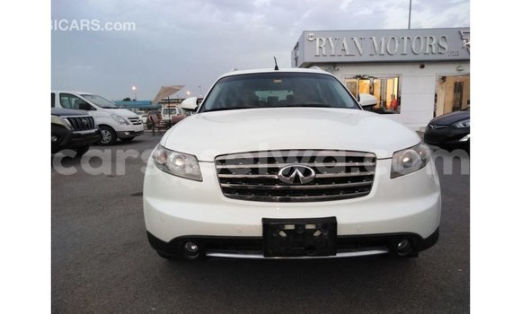 Acheter Import Voiture Infiniti FX Blanc à Import - Dubai, East Mahé Acheter Import Voiture Infiniti FX Blanc à Import - Dubai, East Mahé