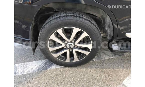 Acheter Import Voiture Toyota Land Cruiser Noir à Import - Dubai, East Mahé Acheter Import Voiture Toyota Land Cruiser Noir à Import - Dubai, East Mahé