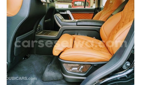 Acheter Import Voiture Toyota Land Cruiser Noir à Import - Dubai, East Mahé Acheter Import Voiture Toyota Land Cruiser Noir à Import - Dubai, East Mahé