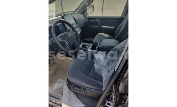 Buy Import Toyota Land Cruiser Black Car in Import - Dubai in East Mahé Buy Import Toyota Land Cruiser Black Car in Import - Dubai in East Mahé