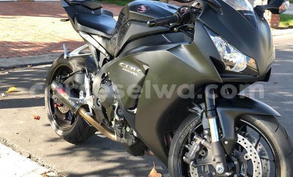 Acheter Occasion Moto Honda CBR 1000 RR Noir à Anse Boileau, West Mahé