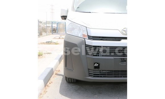 Acheter Import Voiture Toyota Hiace Blanc à Import - Dubai, East Mahé Acheter Import Voiture Toyota Hiace Blanc à Import - Dubai, East Mahé