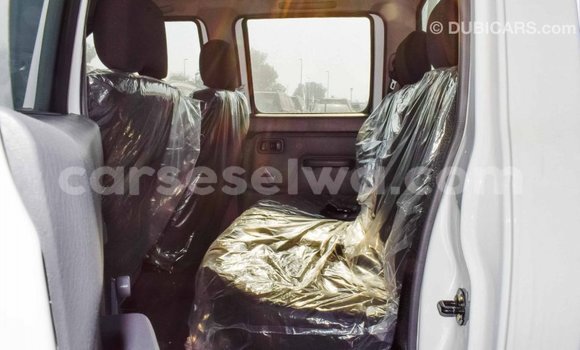 Acheter Import Voiture Nissan NP 300 Blanc à Import - Dubai, East Mahé Acheter Import Voiture Nissan NP 300 Blanc à Import - Dubai, East Mahé