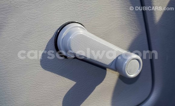 Acheter Import Voiture Nissan NP 300 Blanc à Import - Dubai, East Mahé Acheter Import Voiture Nissan NP 300 Blanc à Import - Dubai, East Mahé