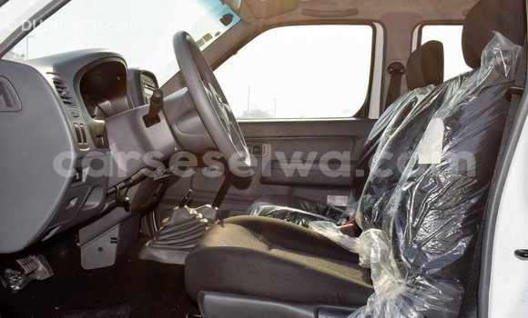 Acheter Import Voiture Nissan NP 300 Blanc à Import - Dubai, East Mahé Acheter Import Voiture Nissan NP 300 Blanc à Import - Dubai, East Mahé