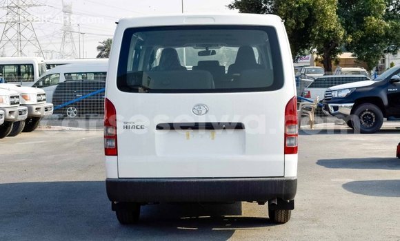 Buy Import Toyota Hiace White Car in Import - Dubai in East Mahé Buy Import Toyota Hiace White Car in Import - Dubai in East Mahé
