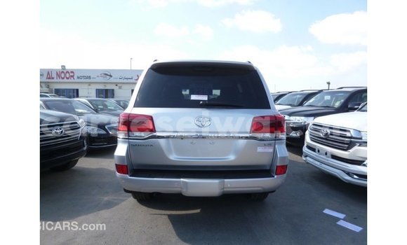 Buy Import Toyota Land Cruiser Other Car in Import - Dubai in East Mahé Buy Import Toyota Land Cruiser Other Car in Import - Dubai in East Mahé
