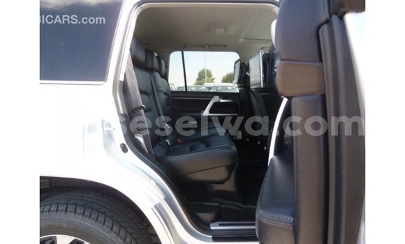 Buy Import Toyota Land Cruiser Other Car in Import - Dubai in East Mahé Buy Import Toyota Land Cruiser Other Car in Import - Dubai in East Mahé