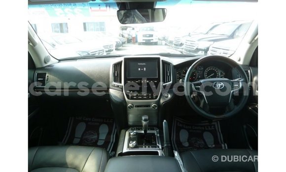 Buy Import Toyota Land Cruiser Other Car in Import - Dubai in East Mahé Buy Import Toyota Land Cruiser Other Car in Import - Dubai in East Mahé