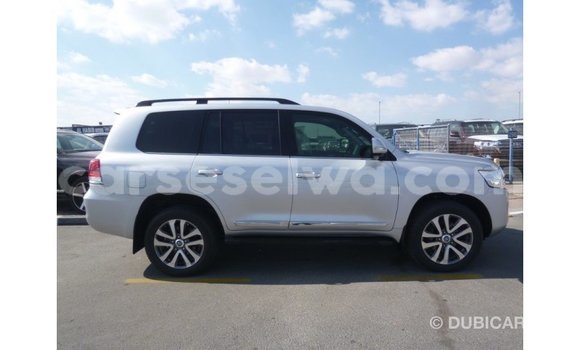 Buy Import Toyota Land Cruiser Other Car in Import - Dubai in East Mahé Buy Import Toyota Land Cruiser Other Car in Import - Dubai in East Mahé