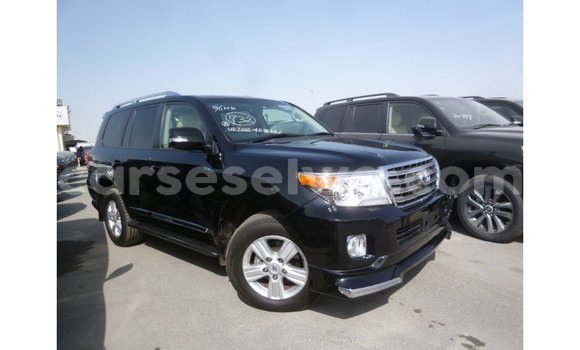 Buy Import Toyota Land Cruiser Black Car in Import - Dubai in East Mahé Buy Import Toyota Land Cruiser Black Car in Import - Dubai in East Mahé