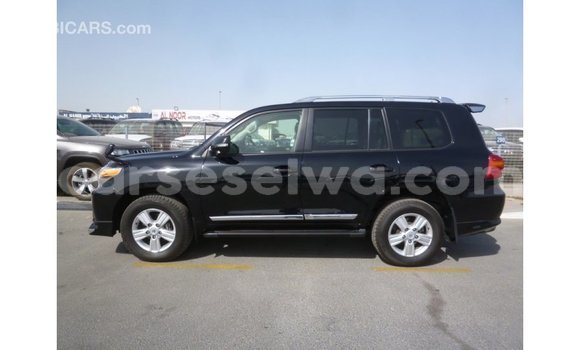 Buy Import Toyota Land Cruiser Black Car in Import - Dubai in East Mahé Buy Import Toyota Land Cruiser Black Car in Import - Dubai in East Mahé