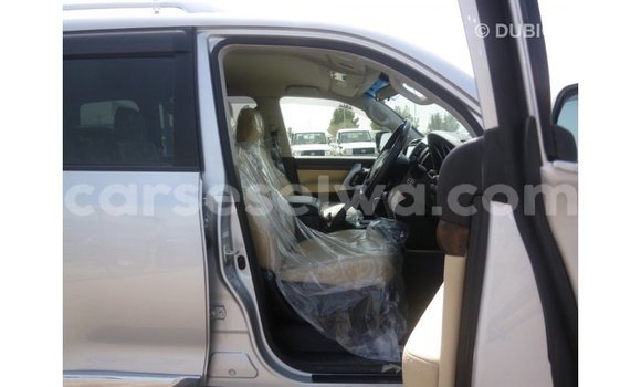 Buy Import Toyota Land Cruiser Other Car in Import - Dubai in East Mahé Buy Import Toyota Land Cruiser Other Car in Import - Dubai in East Mahé