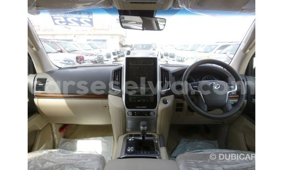 Acheter Import Voiture Toyota Land Cruiser Autre à Import - Dubai, East Mahé Acheter Import Voiture Toyota Land Cruiser Autre à Import - Dubai, East Mahé