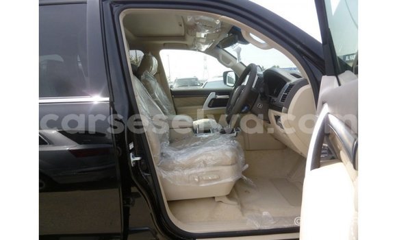 Buy Import Toyota Land Cruiser Black Car in Import - Dubai in East Mahé Buy Import Toyota Land Cruiser Black Car in Import - Dubai in East Mahé