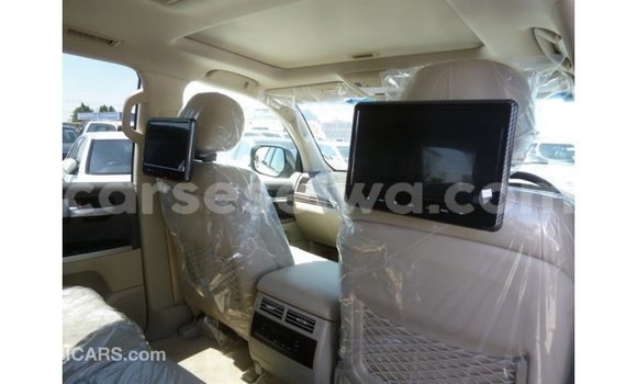 Buy Import Toyota Land Cruiser White Car in Import - Dubai in East Mahé Buy Import Toyota Land Cruiser White Car in Import - Dubai in East Mahé