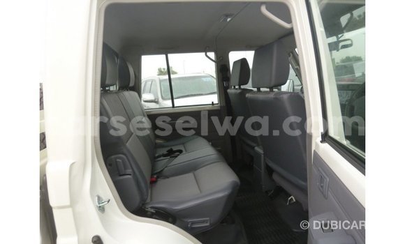 Buy Import Toyota Land Cruiser White Car in Import - Dubai in East Mahé Buy Import Toyota Land Cruiser White Car in Import - Dubai in East Mahé