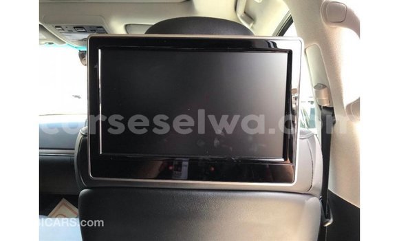 Buy Import Toyota Land Cruiser White Car in Import - Dubai in East Mahé Buy Import Toyota Land Cruiser White Car in Import - Dubai in East Mahé