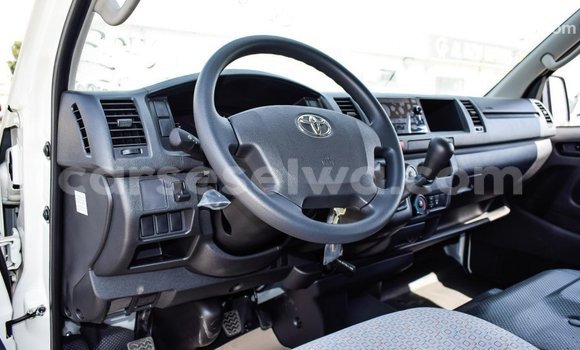 Buy Import Toyota Hiace White Car in Import - Dubai in East Mahé Buy Import Toyota Hiace White Car in Import - Dubai in East Mahé
