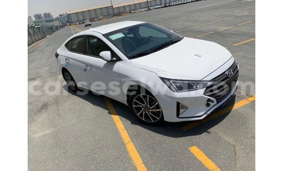 Buy Import Hyundai Elantra White Car in Import - Dubai in East Mahé Buy Import Hyundai Elantra White Car in Import - Dubai in East Mahé