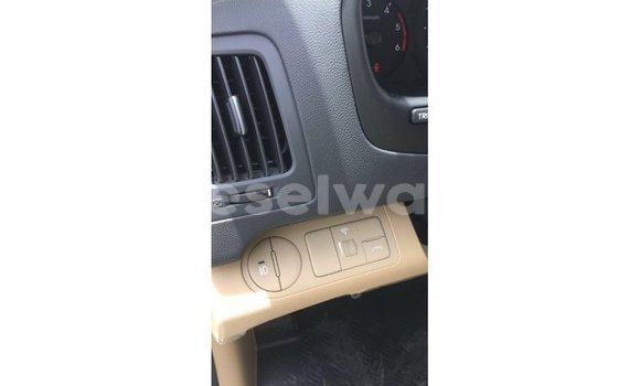 Acheter Import Voiture Hyundai Accent Blanc à Import - Dubai, East Mahé Acheter Import Voiture Hyundai Accent Blanc à Import - Dubai, East Mahé