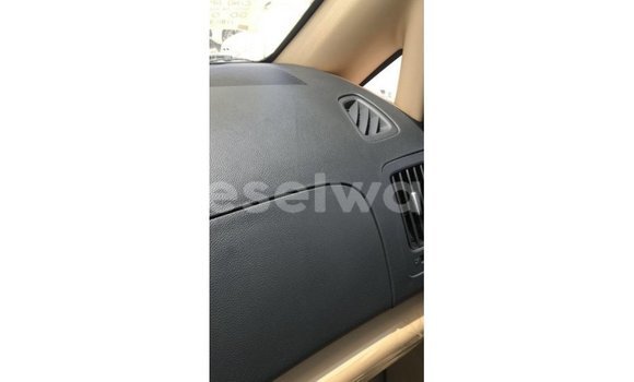 Acheter Import Voiture Hyundai Accent Blanc à Import - Dubai, East Mahé Acheter Import Voiture Hyundai Accent Blanc à Import - Dubai, East Mahé