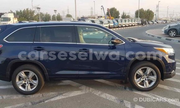 Acheter Import Voiture Toyota Highlander Bleu à Import - Dubai, East Mahé Acheter Import Voiture Toyota Highlander Bleu à Import - Dubai, East Mahé