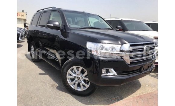 Acheter Import Voiture Toyota Land Cruiser Noir à Import - Dubai, East Mahé Acheter Import Voiture Toyota Land Cruiser Noir à Import - Dubai, East Mahé