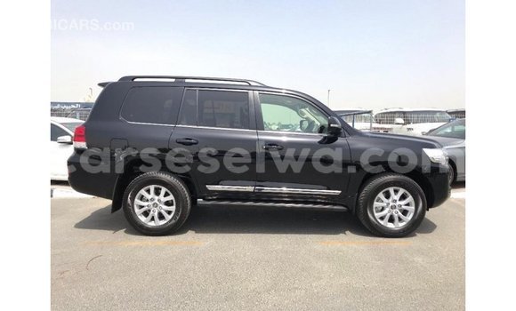 Acheter Import Voiture Toyota Land Cruiser Noir à Import - Dubai, East Mahé Acheter Import Voiture Toyota Land Cruiser Noir à Import - Dubai, East Mahé