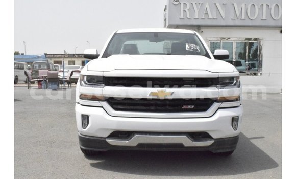 Acheter Import Voiture Chevrolet Silverado Blanc à Import - Dubai, East Mahé