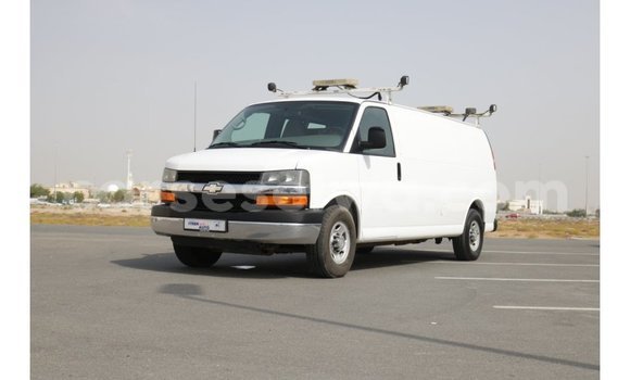 Acheter Import Voiture Chevrolet Express Blanc à Import - Dubai, East Mahé