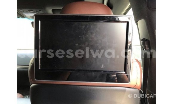 Acheter Import Voiture Toyota Land Cruiser Blanc à Import - Dubai, East Mahé Acheter Import Voiture Toyota Land Cruiser Blanc à Import - Dubai, East Mahé