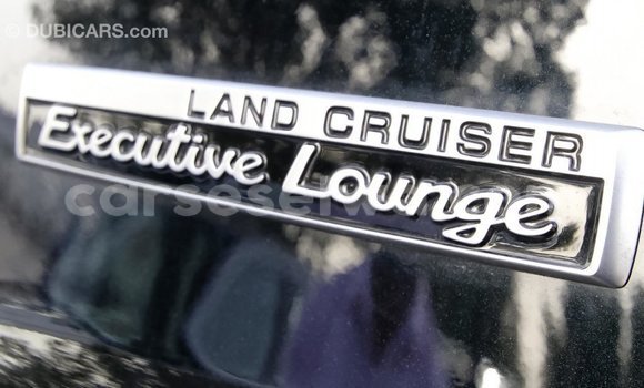 Acheter Import Voiture Toyota Land Cruiser Noir à Import - Dubai, East Mahé Acheter Import Voiture Toyota Land Cruiser Noir à Import - Dubai, East Mahé