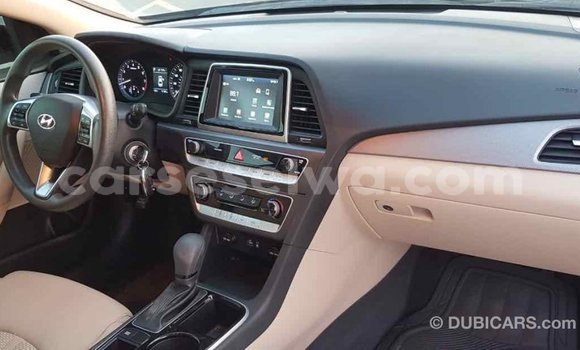 Acheter Import Voiture Hyundai Sonata Noir à Import - Dubai, East Mahé Acheter Import Voiture Hyundai Sonata Noir à Import - Dubai, East Mahé