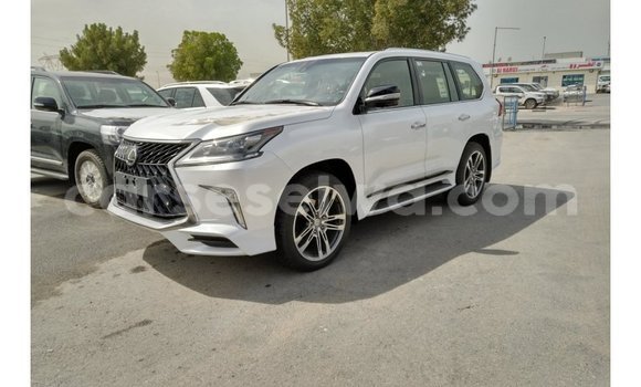 Acheter Import Voiture Lexus LX Rouge à Import - Dubai, East Mahé Acheter Import Voiture Lexus LX Rouge à Import - Dubai, East Mahé