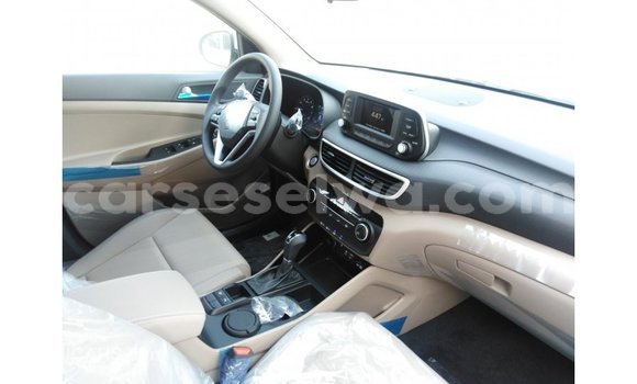 Buy Import Hyundai Tucson White Car in Import - Dubai in East Mahé Buy Import Hyundai Tucson White Car in Import - Dubai in East Mahé