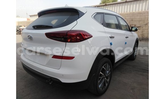 Buy Import Hyundai Tucson White Car in Import - Dubai in East Mahé Buy Import Hyundai Tucson White Car in Import - Dubai in East Mahé
