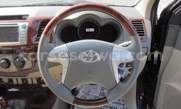 Acheter Occasion Voiture Toyota Hilux Noir à Mont Fleuri, Grand Victoria Acheter Occasion Voiture Toyota Hilux Noir à Mont Fleuri, Grand Victoria