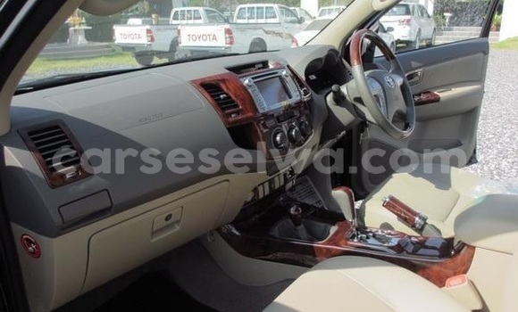 Acheter Occasion Voiture Toyota Hilux Noir à Mont Fleuri, Grand Victoria Acheter Occasion Voiture Toyota Hilux Noir à Mont Fleuri, Grand Victoria