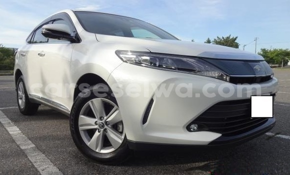 Acheter Occasion Voiture Toyota Harrier Blanc à Anse Boileau, West Mahé Acheter Occasion Voiture Toyota Harrier Blanc à Anse Boileau, West Mahé