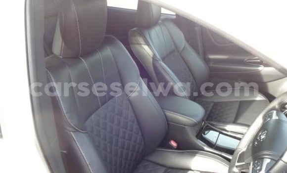 Acheter Occasion Voiture Toyota Harrier Blanc à Anse Boileau, West Mahé Acheter Occasion Voiture Toyota Harrier Blanc à Anse Boileau, West Mahé