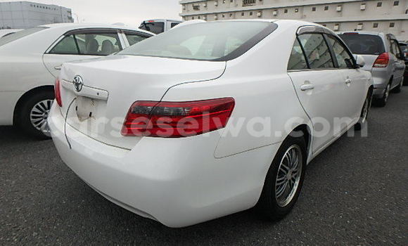 Acheter Occasion Voiture Toyota Camry Blanc à Import - Dubai, East Mahé Acheter Occasion Voiture Toyota Camry Blanc à Import - Dubai, East Mahé