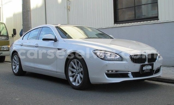 Acheter Occasion Voiture BMW 6er Blanc à Saint Louis, Grand Victoria Acheter Occasion Voiture BMW 6er Blanc à Saint Louis, Grand Victoria