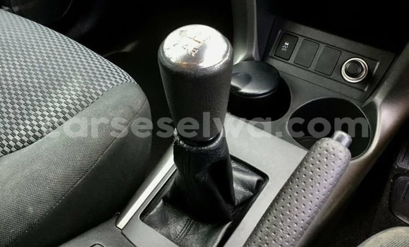 Acheter Occasion Voiture Toyota RAV4 Blanc à Saint Louis, Grand Victoria Acheter Occasion Voiture Toyota RAV4 Blanc à Saint Louis, Grand Victoria