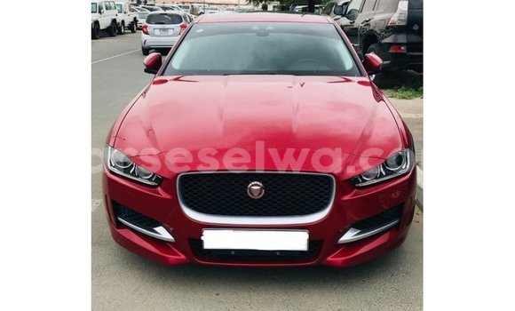 Acheter Import Voiture Jaguar XE Rouge à Import - Dubai, East Mahé