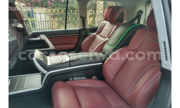 Buy Import Toyota Land Cruiser Black Car in Import - Dubai in East Mahé Buy Import Toyota Land Cruiser Black Car in Import - Dubai in East Mahé